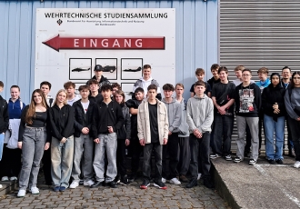 Lahntalschüler besuchen Bundeswehr in Koblenz