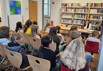 Adventslesen der 9er und 10er für die 5ten Klassen der LTS