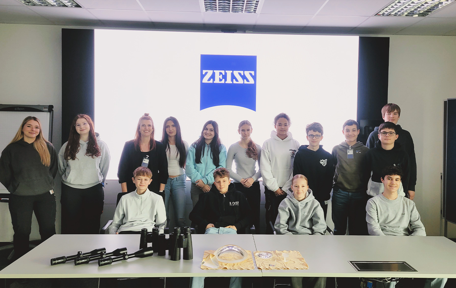 Betriebsbesichtigung bei Zeiss und Besuch der EAM an der LTS: MINT zum Anfassen!