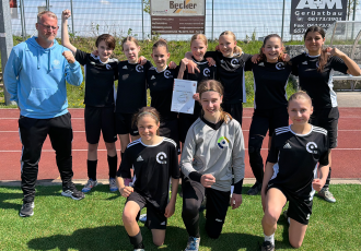 LTS-Schülerinnen erfolgreich beim Regionalentscheid Fußball